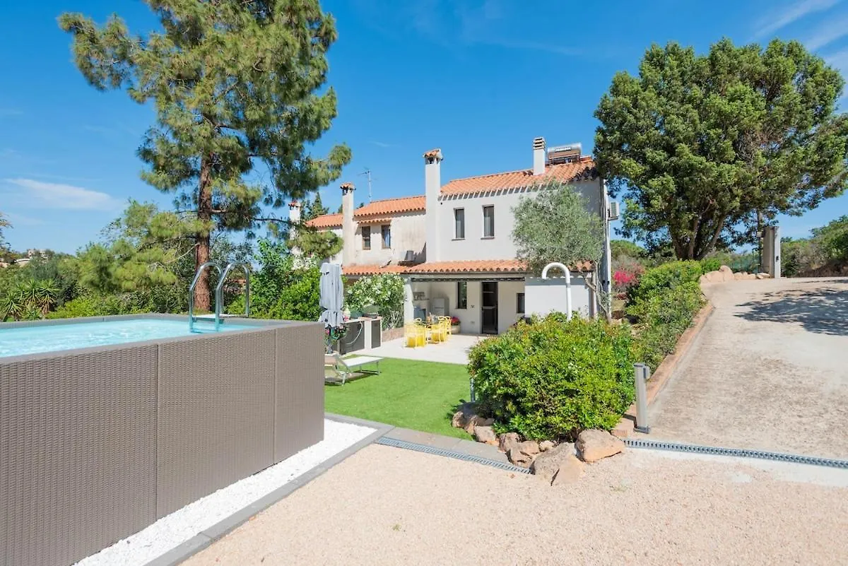 Vakantiehuis Villa Tetty - Garden & Private Pool Near The Sea Fort Village Italië