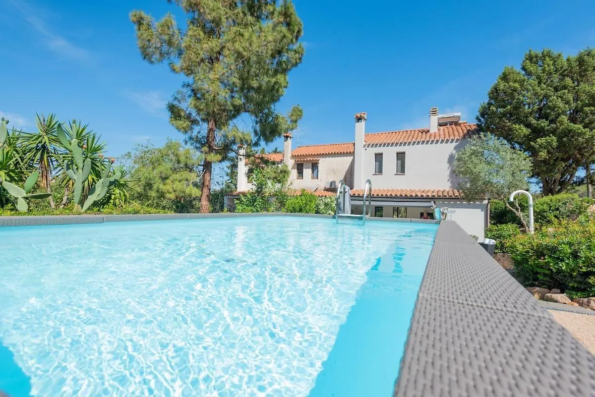 Vakantiehuis Villa Tetty - Garden & Private Pool Near The Sea Fort Village Italië